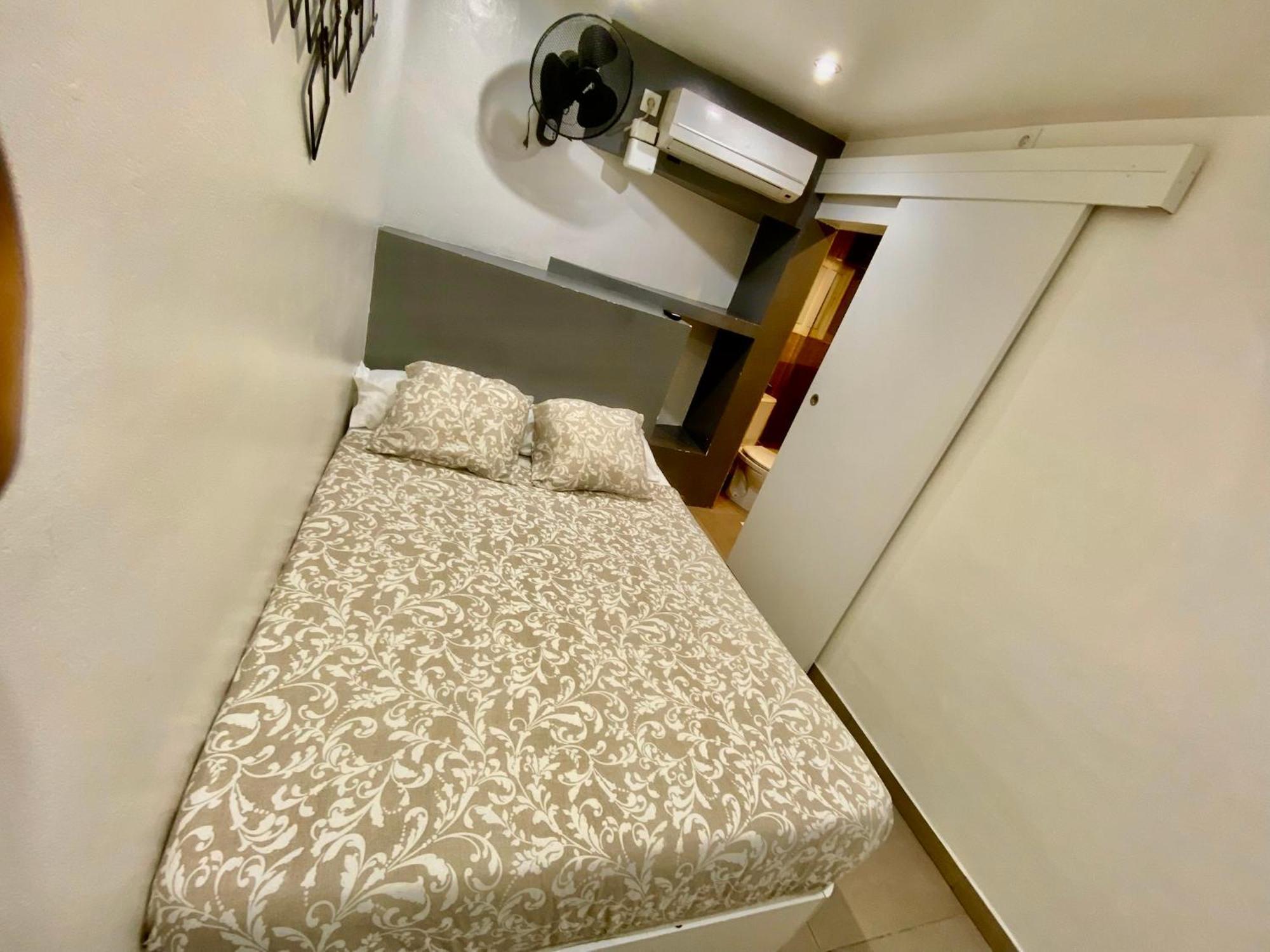 Suites Nuevas Con Bano Privado Frente Al Metro St Mwc Barcelona-Fira L’Hospitalet de Llobregat Exterior foto